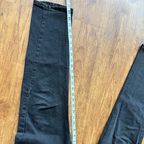 H&M black denim - slim - size 34x32 - Picture 4 of 7